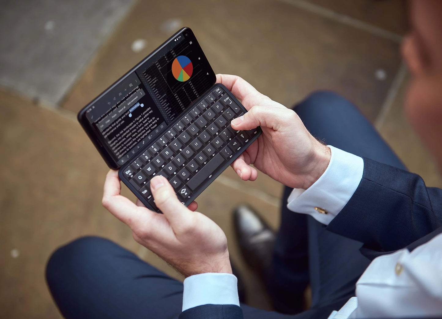 2025 New Shape-Shifting Smartphone